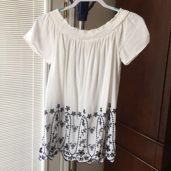 Old Navy Embroidered Top M Tall - Picture 2 of 4